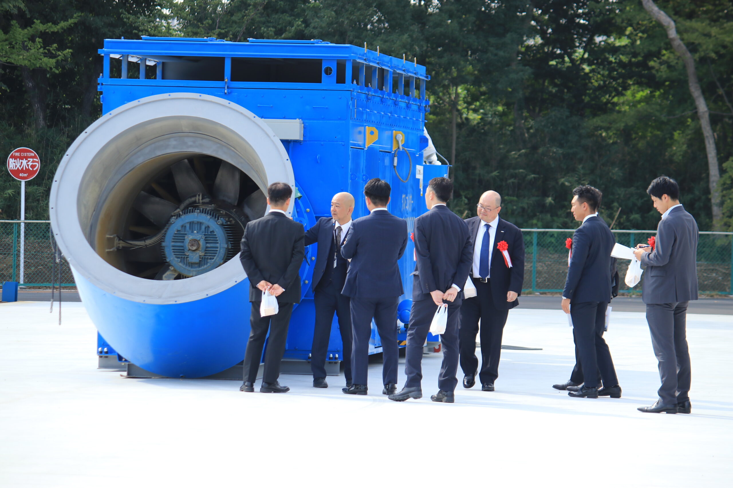 つくばテクノセンター落成式集塵機展示